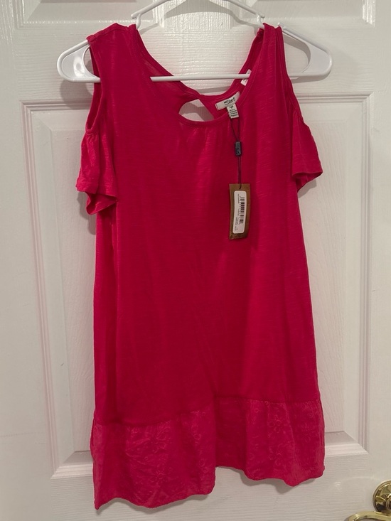 Silver Jeans Tops - Silver Jeans Hot Pink Cold-Shoulder Tunic with Lace Hem